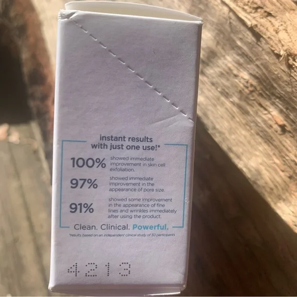 PowerGlow Exfoliating Facial Peel - Picture 5 of 6